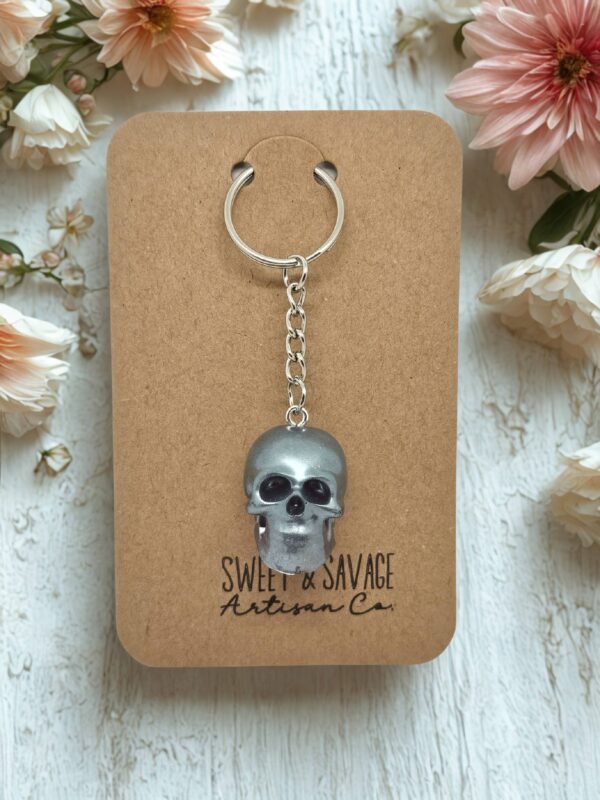 Skull Keychain – Metallic Silver, Gothic & Alternative Style - Image 2