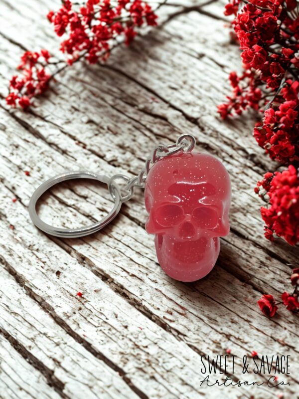 Light Red Skull Keychain – Gothic & Alternative Style - Image 2