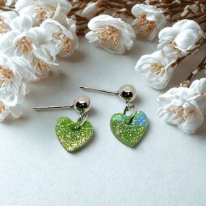 Lime Stardust Heart Dangle Earrings – Green Iridescent Glitter